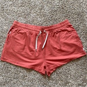 Vuori halo shorts, XXL